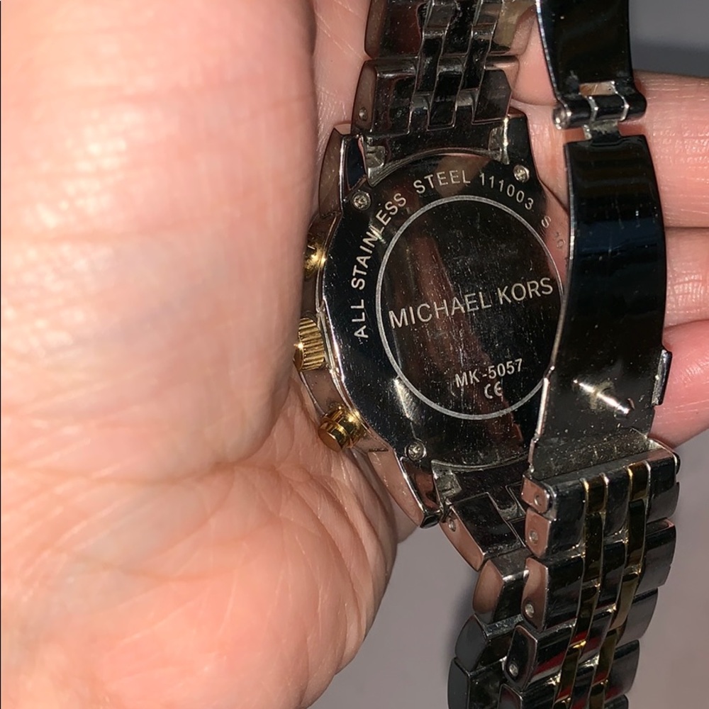 Michael Kors Watch - Picture 2 of 4
